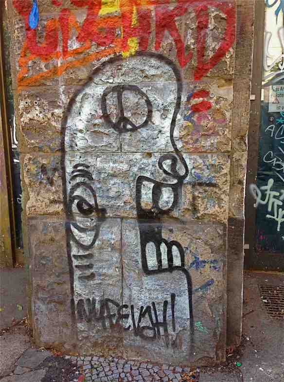 Graffiti (Photo-© 2014 Michael Hill)